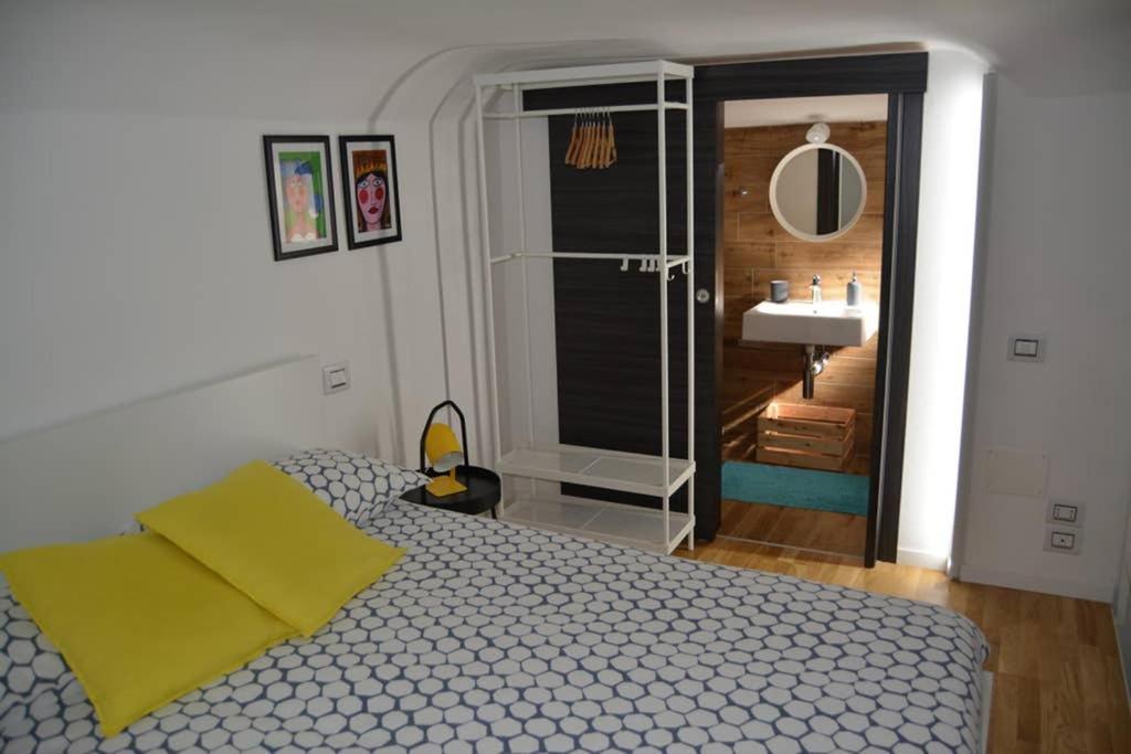 Апартаменти Dock78 - Miniloft In Catania Center Екстер'єр фото